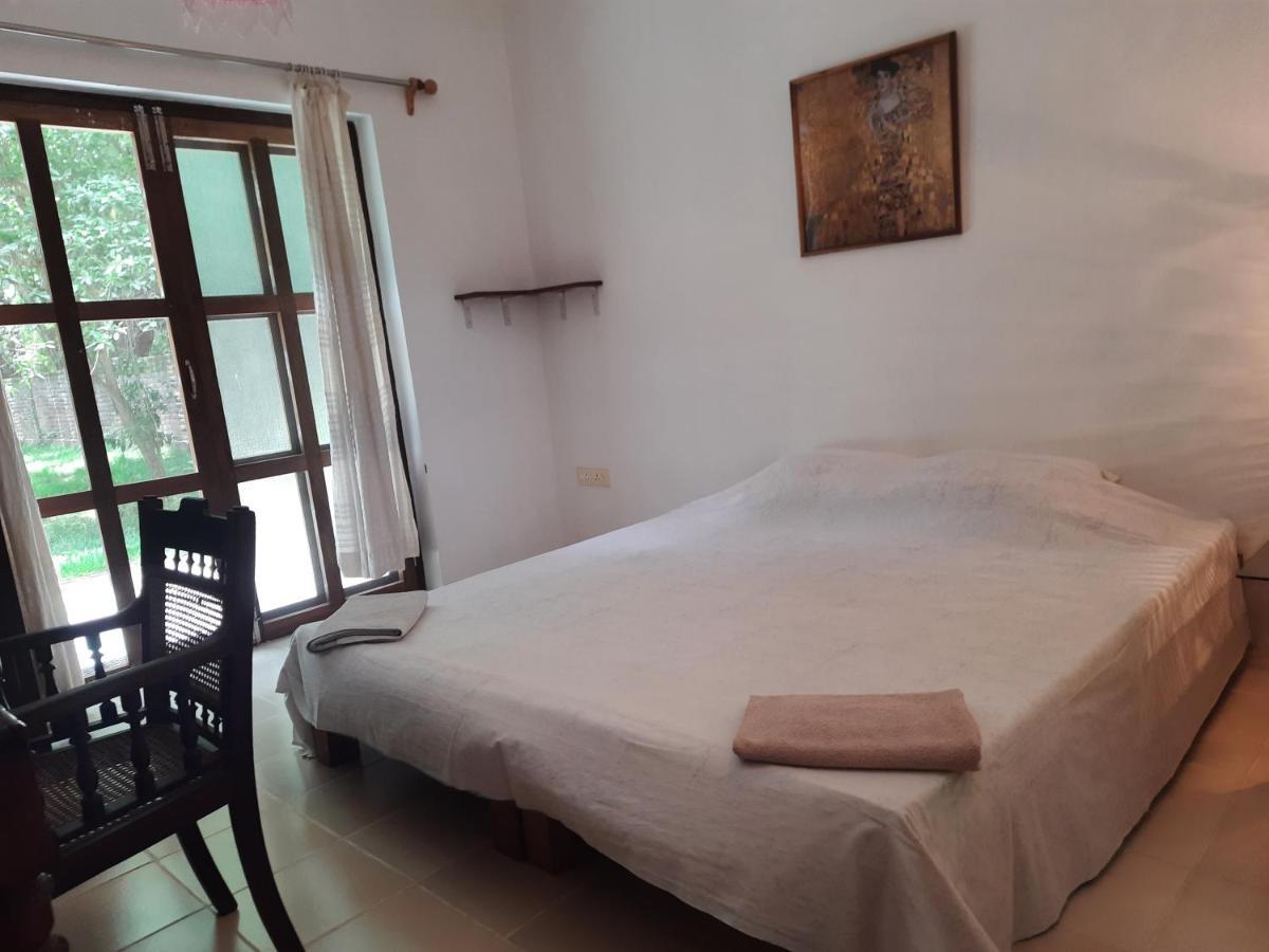Isai Ambalam Guest House Puducherry Exterior foto
