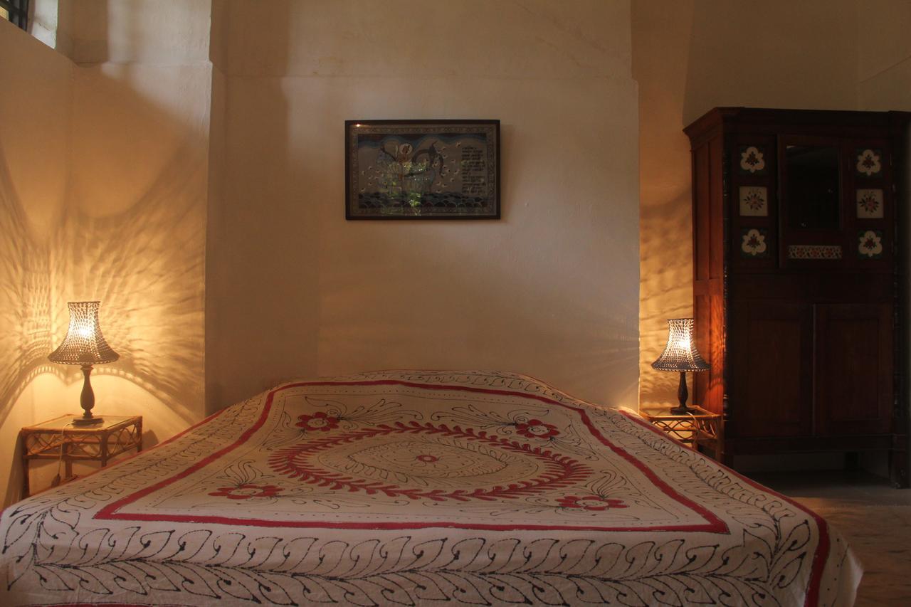 Isai Ambalam Guest House Puducherry Exterior foto