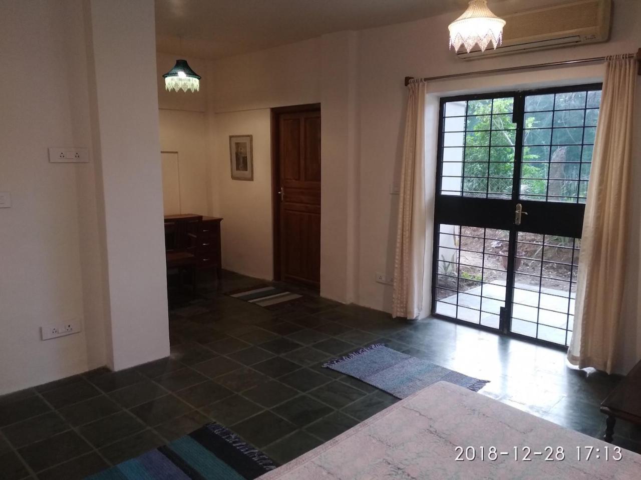 Isai Ambalam Guest House Puducherry Exterior foto